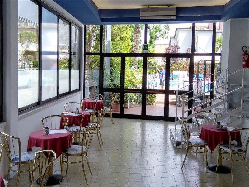 Hotel Centrale Eraclea Mare Esterno foto
