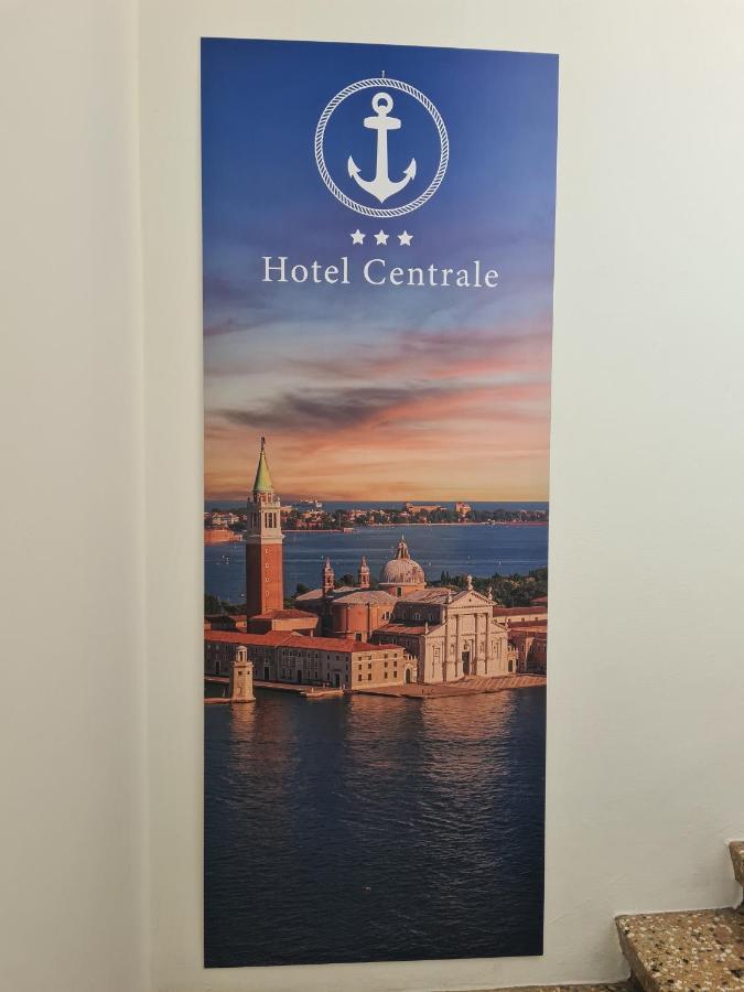 Hotel Centrale Eraclea Mare Esterno foto